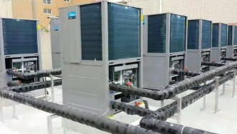 電機溫升過高。由于全封閉式制冷壓縮機的電機是根據回氣來制冷的