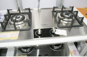 煤燒器外火蓋火孔被污物堵塞