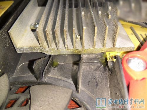 軸流式風(fēng)機(jī)卻干了離心通風(fēng)機(jī)的風(fēng)道