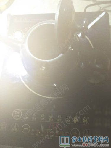 接修一客戶美的觸摸屏電滋爐,型號規格為RT2123