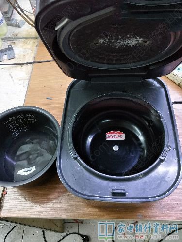 日本進口100v鍵入工作電壓的虎牌電感式電飯鍋
