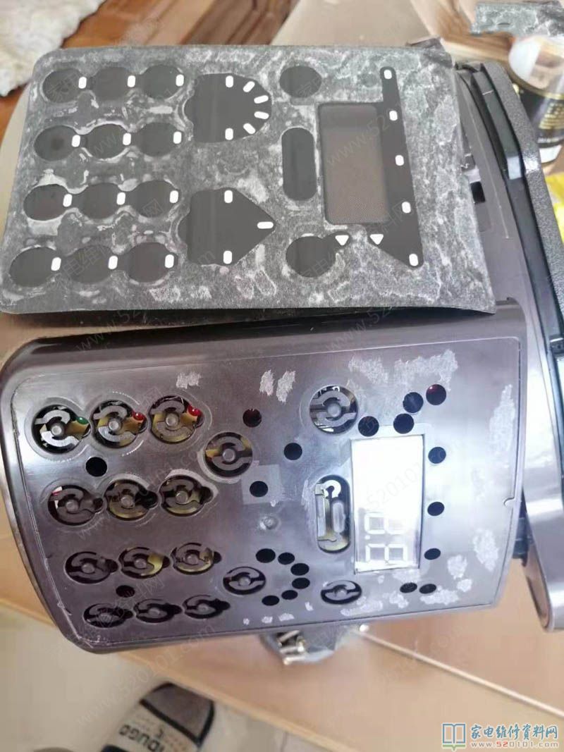 蘇泊爾電高壓鍋操縱面板如何拆不出來