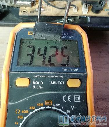 電磁爐不插電了,拆下來機殼查驗發覺保險絲管早已燒毀了