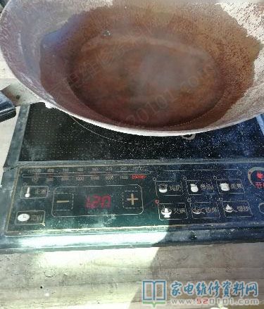 電磁爐不插電了,拆下來機殼查驗發覺保險絲管早已燒毀了