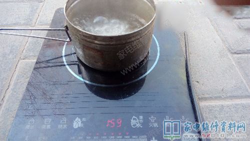 拆殼發(fā)覺5uF電容康銅絲虛焊,告之客戶花費讓中午取機