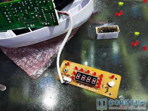 接修一臺從同行業轉修回來的仿冒電飯鍋,常見故障