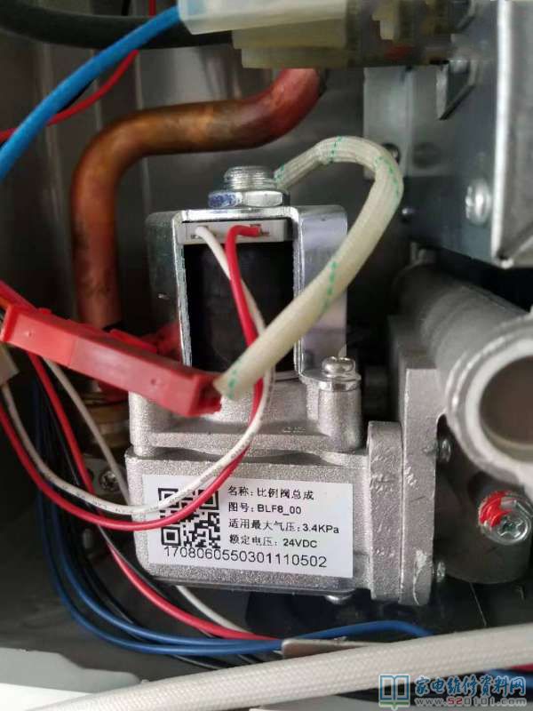 開啟領(lǐng)頭后電熱水器無離心風(fēng)機(jī)聲無打火聲,拆卸控制面板測水流感