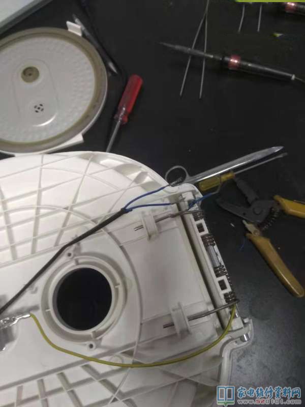 九陽JYF30FE05電飯煲故障