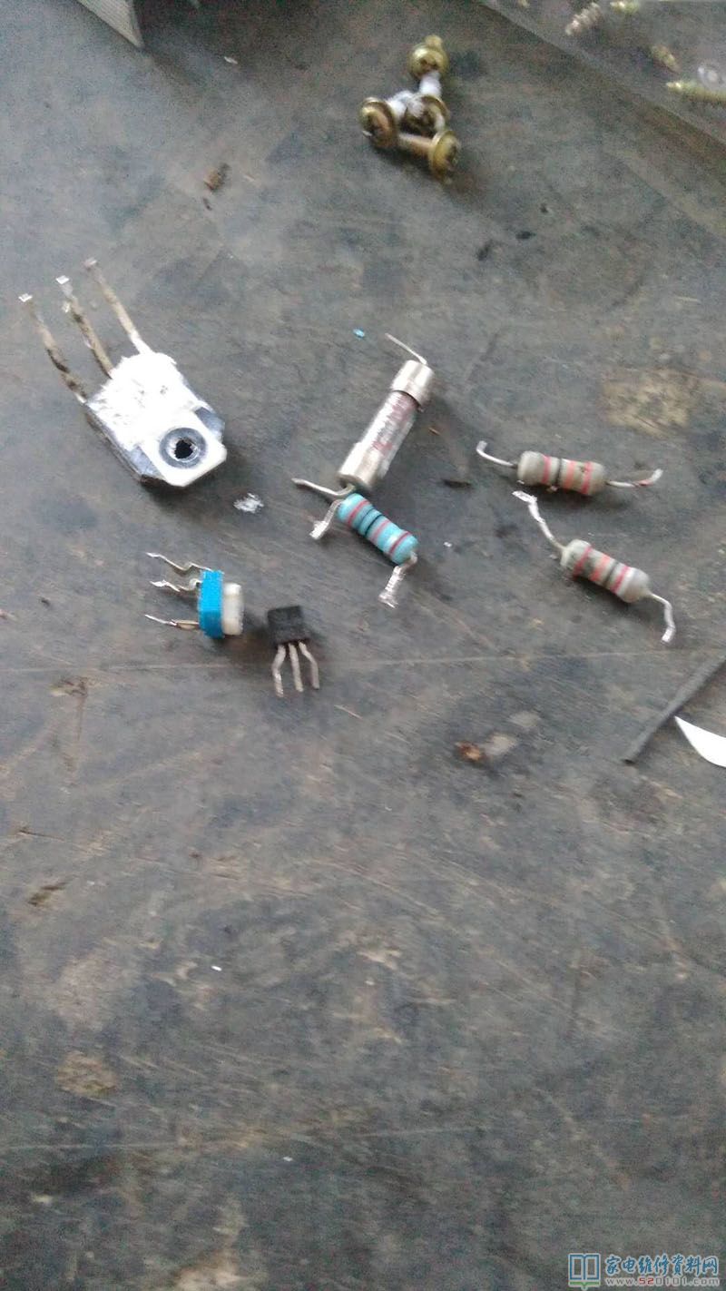 拆換IGBT后,插電試機(jī),按“火鍋店”按鍵,顯示屏顯示一切正