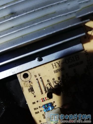 仿冒電滋爐拆卸后估測保險管已爆,測得功率管燒的關斷