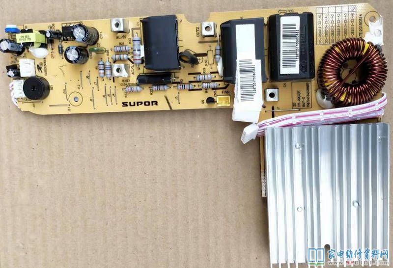 接修一臺蘇泊爾電磁爐,開機便是E1常見故障報警