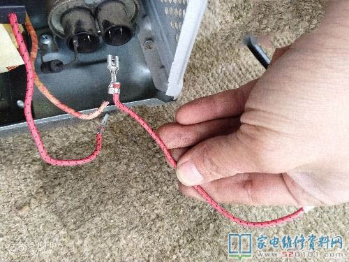 開啟微波爐,檢驗有高壓造成