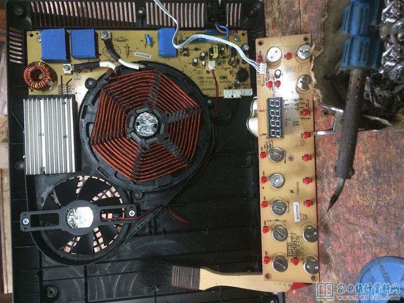觸碰型電滋爐,鎖屏鍵失效,時有時無沒個準,基本維修