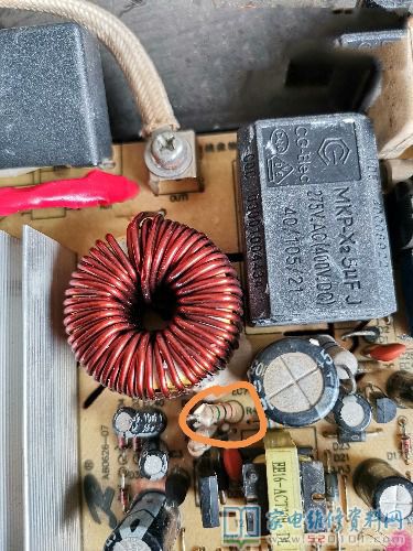 艾美特電磁爐,常見故障表現為不檢鍋,拆卸電滋爐,查驗300V