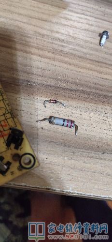 美的電磁爐插電無法顯示的常見故障,拆機檢驗